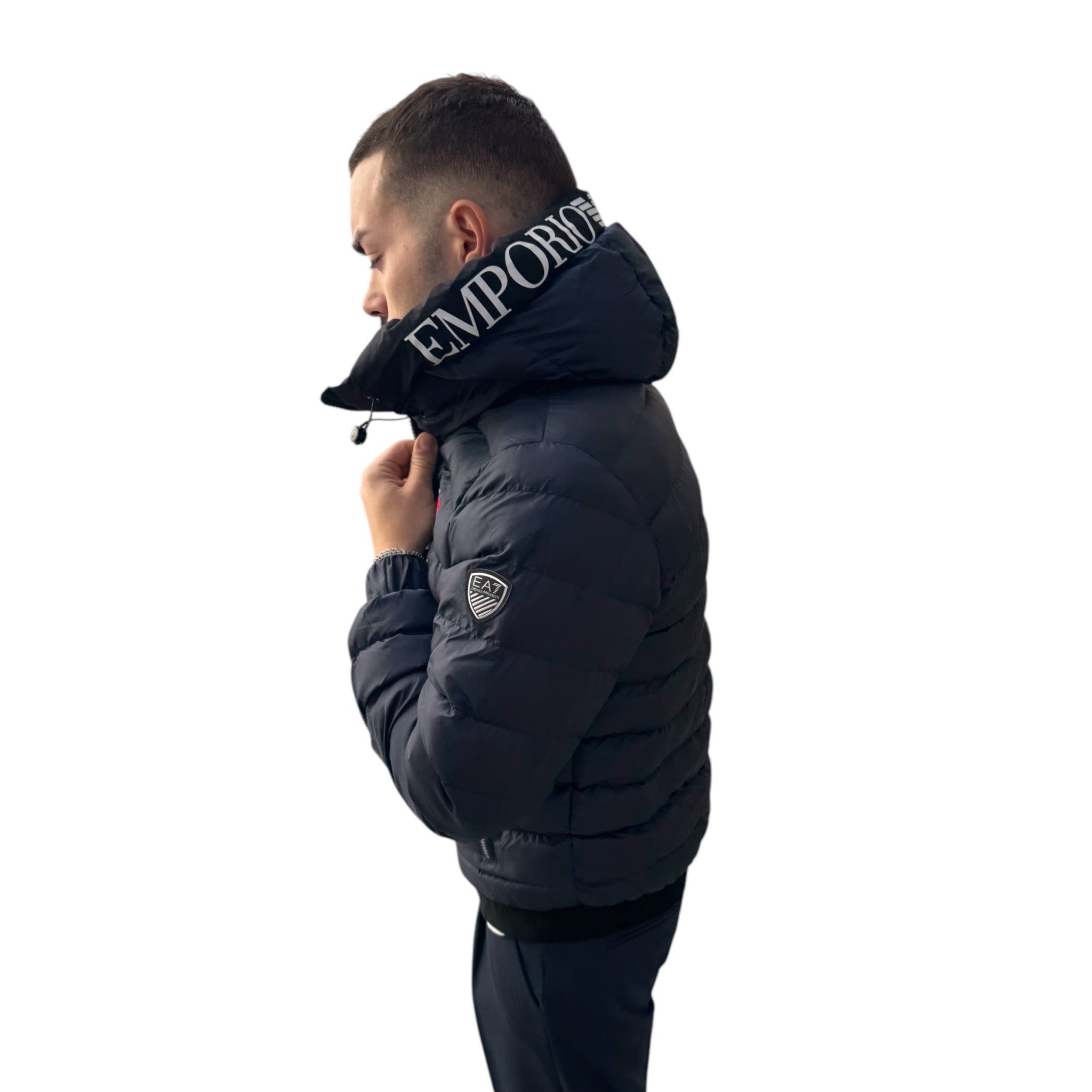 Lo Streetwear nel 2025: Un Viaggio tra Innovazione, Sostenibilità e Personalizzazione