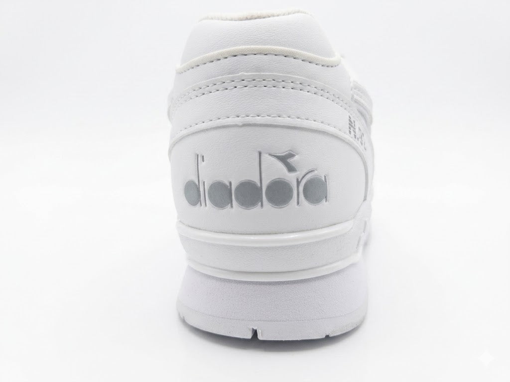 SNEAKERS "DIADORA"