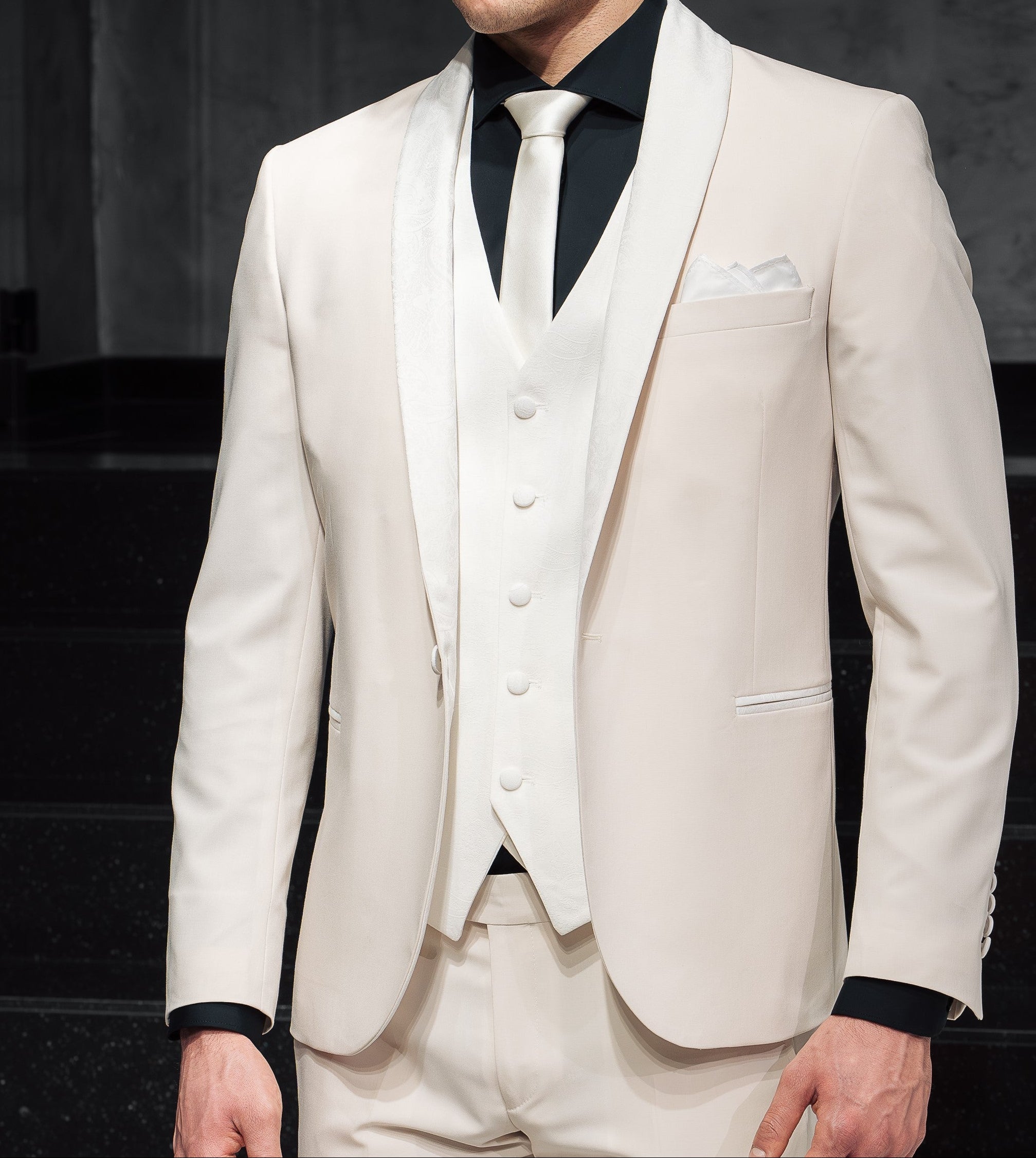 ABITO SMOKING A SCIALLE INTARSIATO