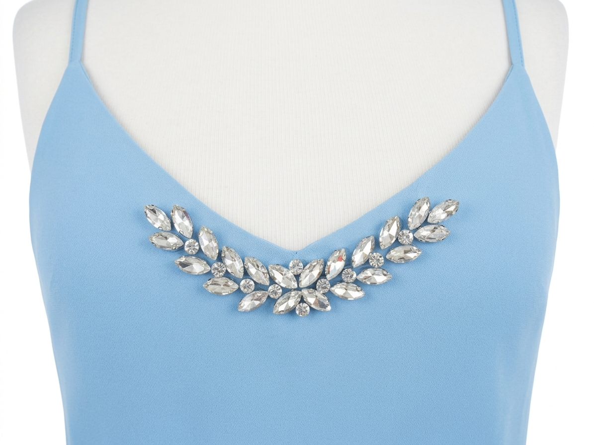 Top Jolie in Chiffon con Scollo a V Impreziosito