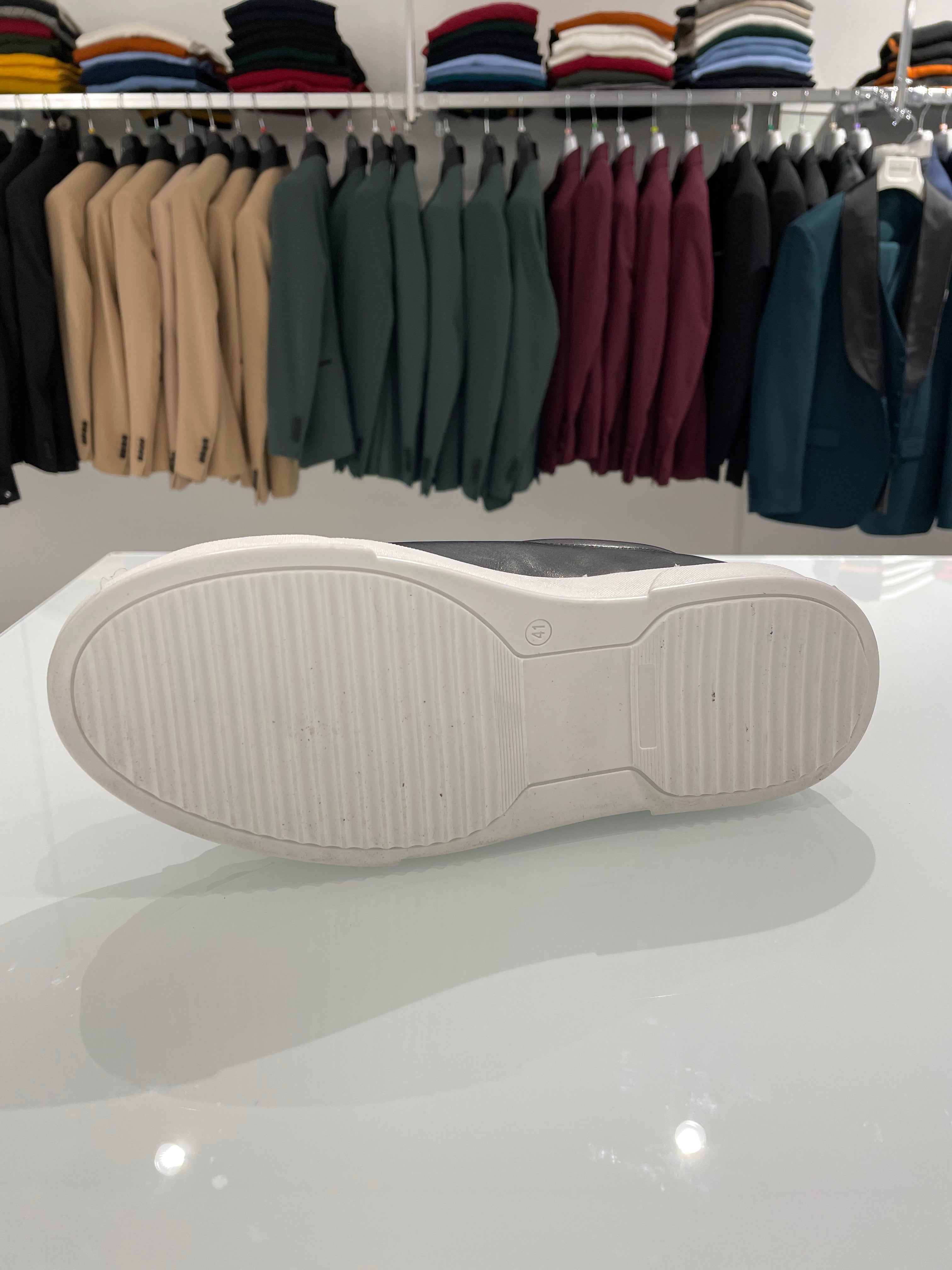 Scarpa elegante in pelle nera