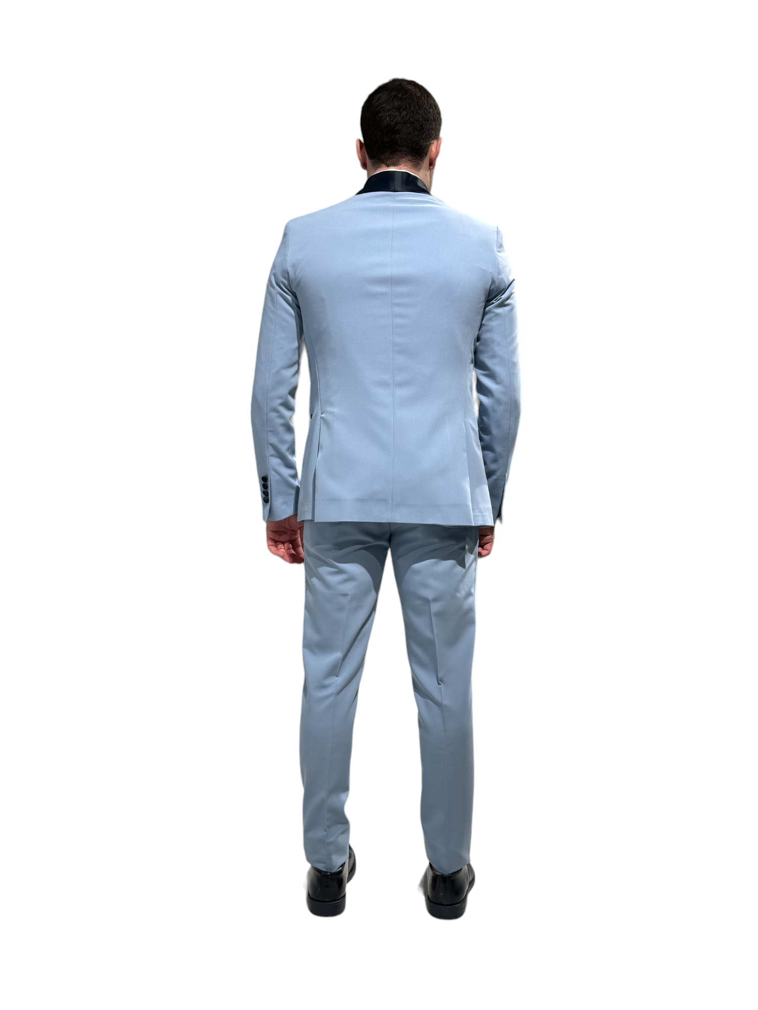 SMOKING SUIT WITH LIGHT BLUE SHAWL
