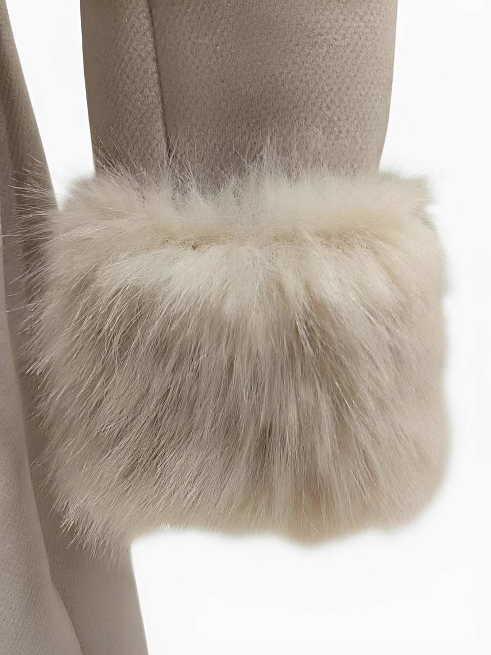 CAPPOTTO CON POLSI IN PELLICCIA